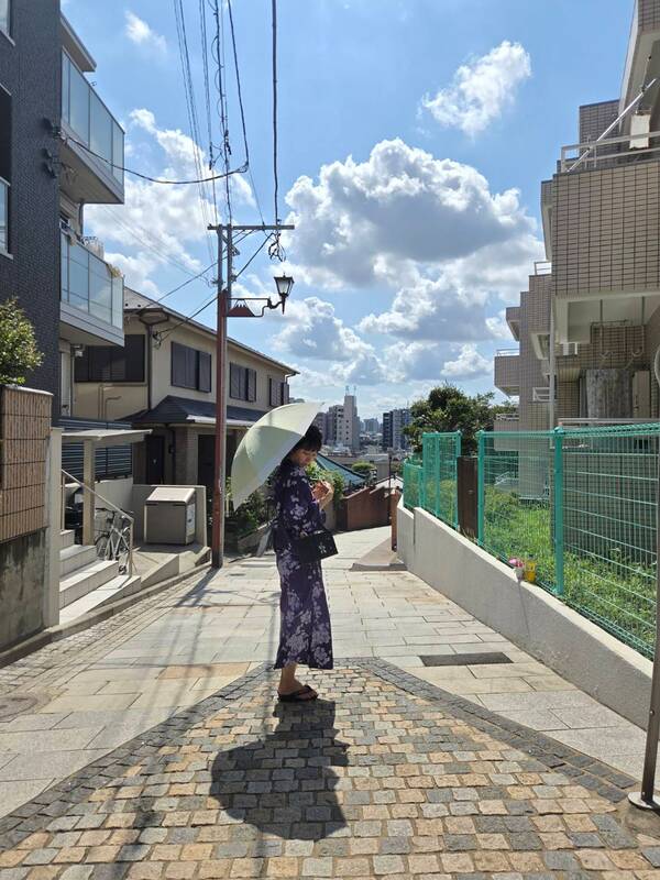 荒川フォト 諏訪神社 富士見坂 浴衣の女性